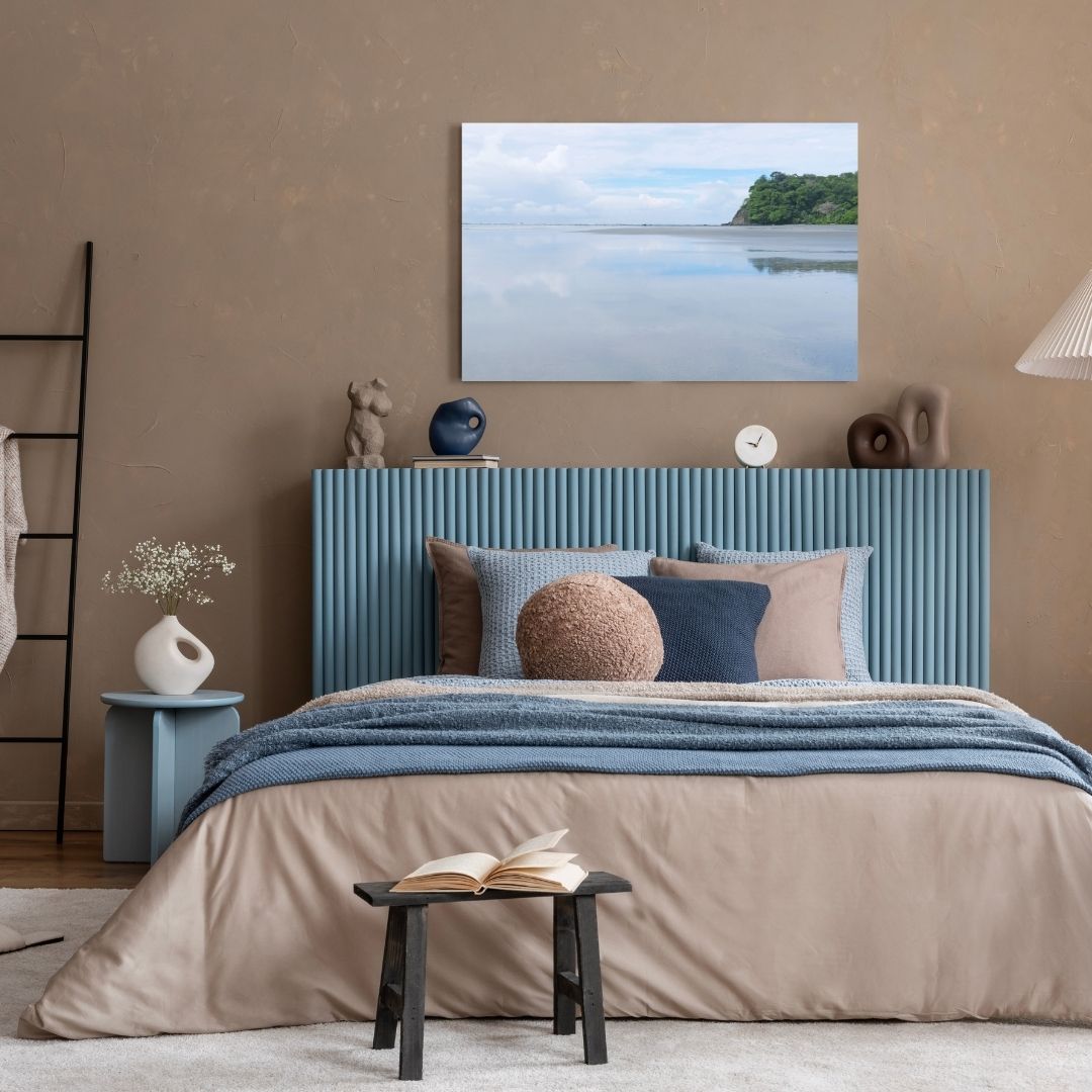 Mockup tableau bord de mer - chambre beige - 51x76cm
